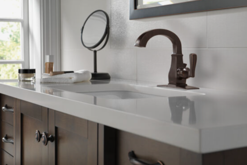 Delta Lakewood Single Handle Bathroom Faucet In Venetian Bronze