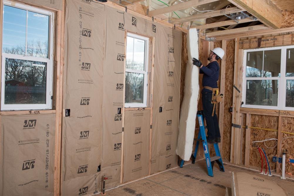 Johns Manville R-19 Kraft-Faced Fiberglass Batt Insulation, 23 in x 93 in (133.68 sq ft)