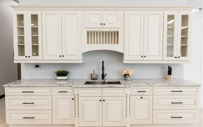 Casselberry Antique White Kitchen Cabinets